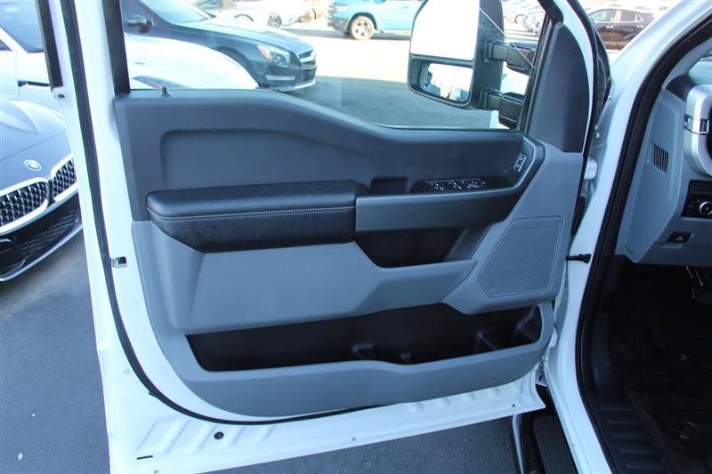 Used 2025 Ford F350 XLT AWD/4WD image 12