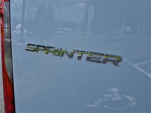 Used 2025 Mercedes-Benz Sprinter 2500 image 29