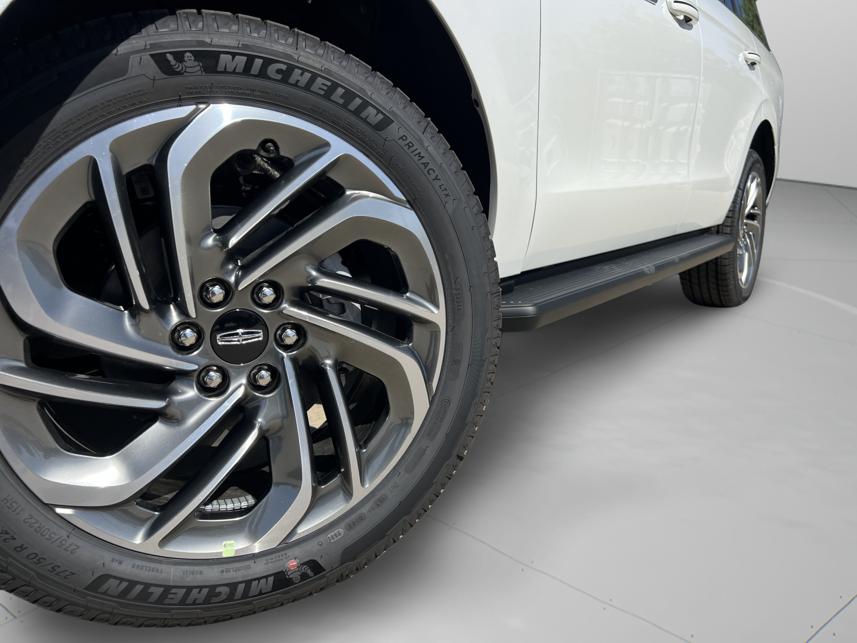New 2027 Lincoln Navigator Premiere RWD image 32