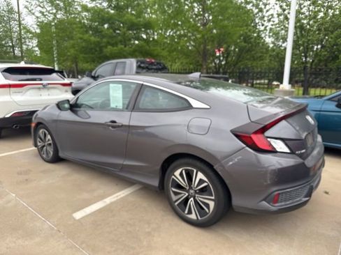 Used 2018 Honda Civic EX-T image 4
