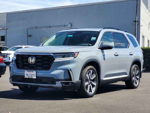 Used 2025 Honda Pilot Touring image 10