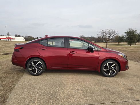 New 2025 Nissan Versa SR w/ Trunk Package image 7