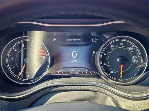 Used 2020 Jeep Cherokee Limited image 16