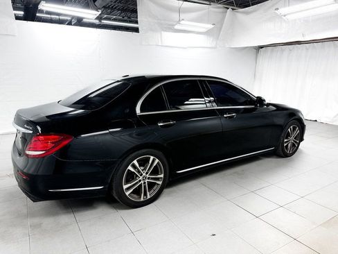 Used 2019 Mercedes-Benz E 300 E 300 4MATIC Sedan w/ Premium 1 Package image 7