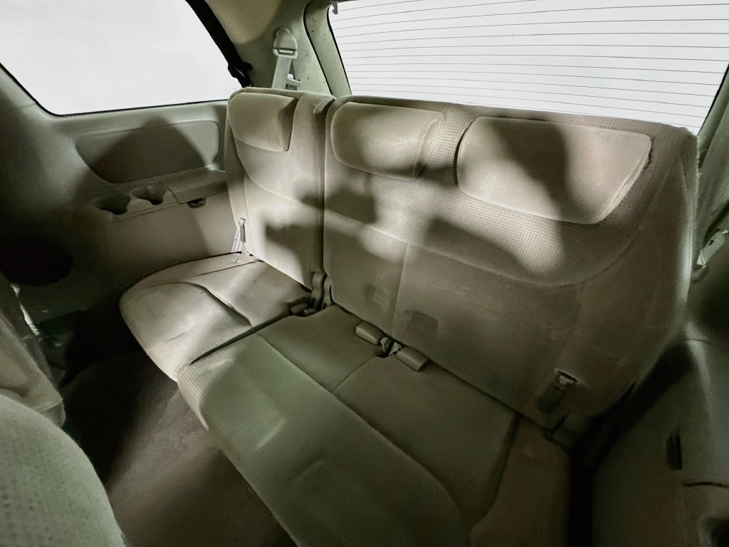 Used 2004 Toyota Sienna LE FWD image 4