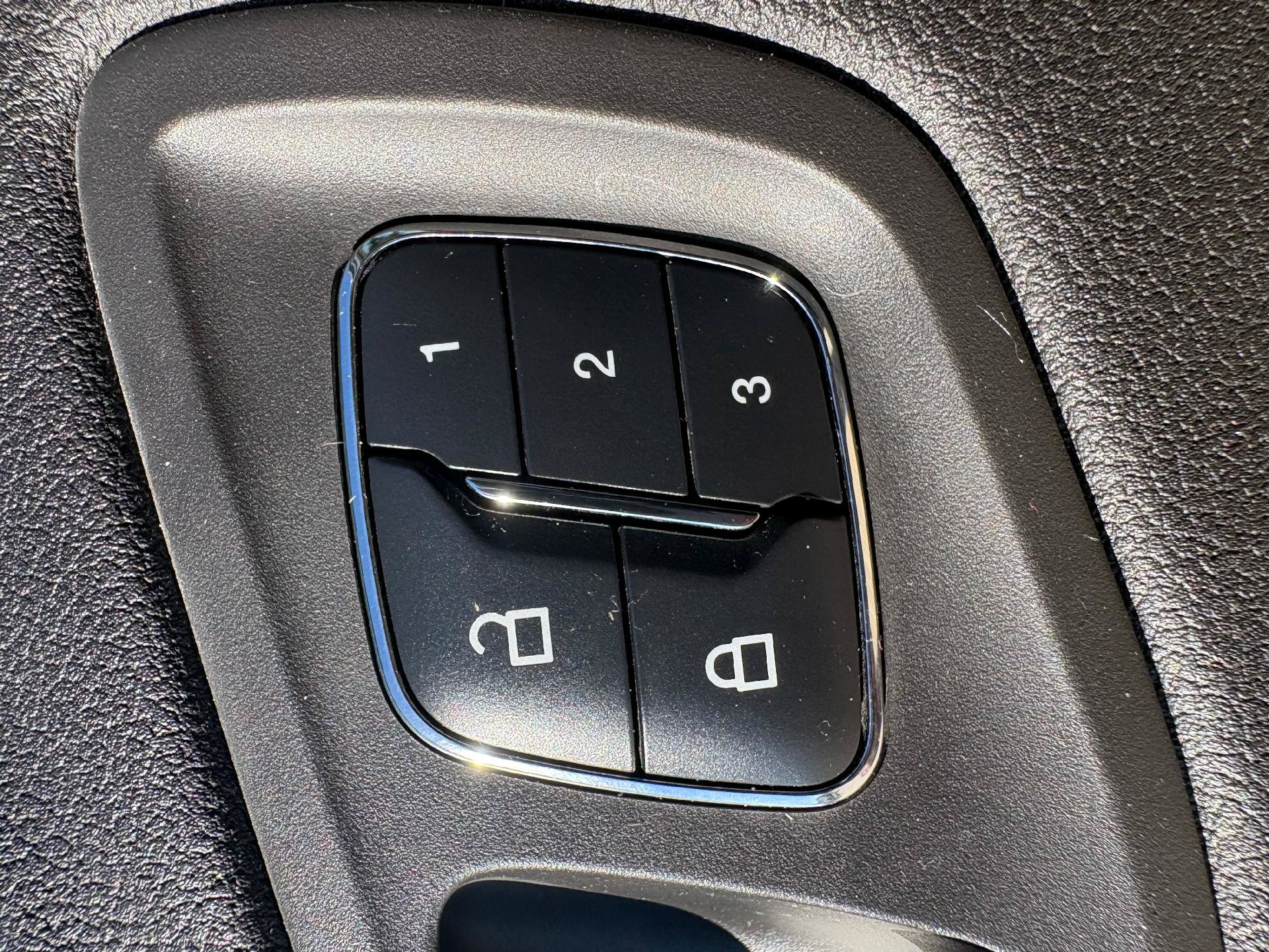 Used 2014 Ford Escape Titanium AWD/4WD image 18
