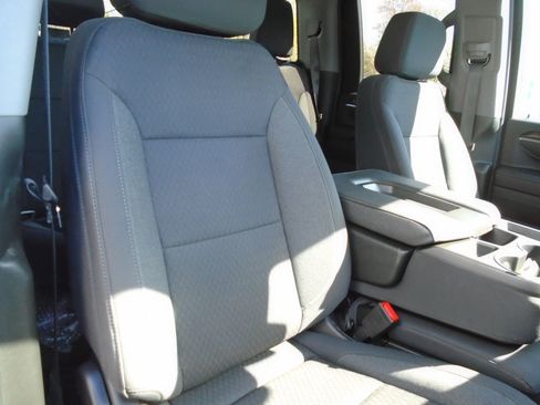 Used 2024 GMC Sierra 2500 SLE w/ SLE Value Package; AWD/4WD image 34