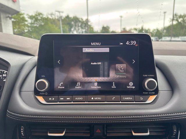 Used 2023 Nissan Rogue SL AWD/4WD image 15