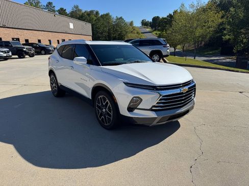 Used 2024 Chevrolet Blazer Premier w/ Driver Confidence II Package image 7