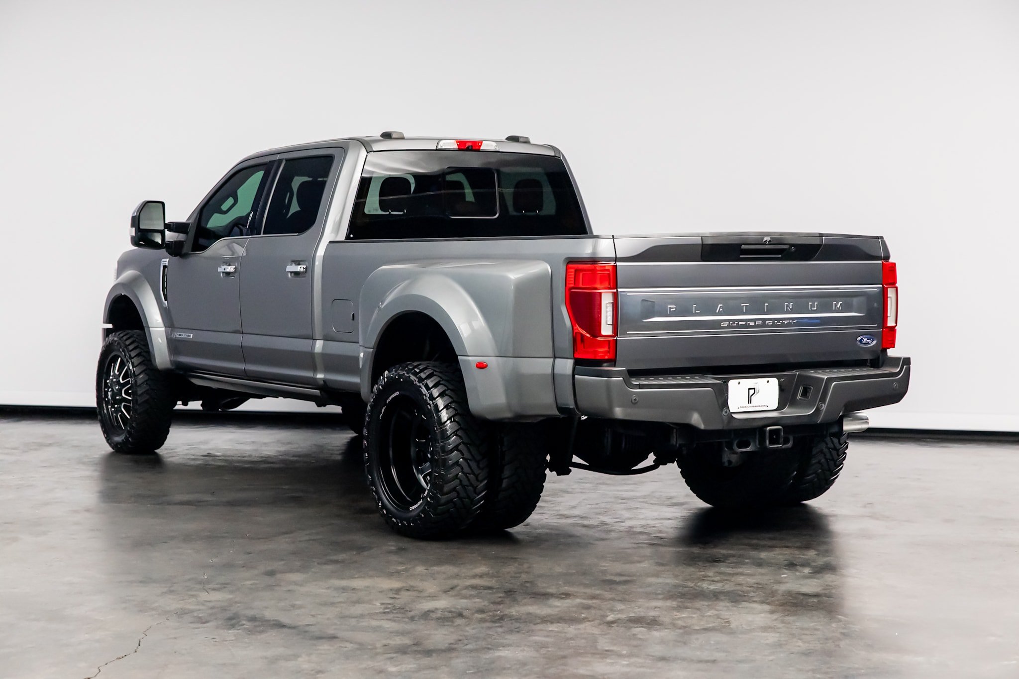 Used 2022 Ford F450 Platinum AWD/4WD image 16