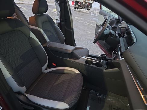 Used 2024 Buick Envista Preferred image 10