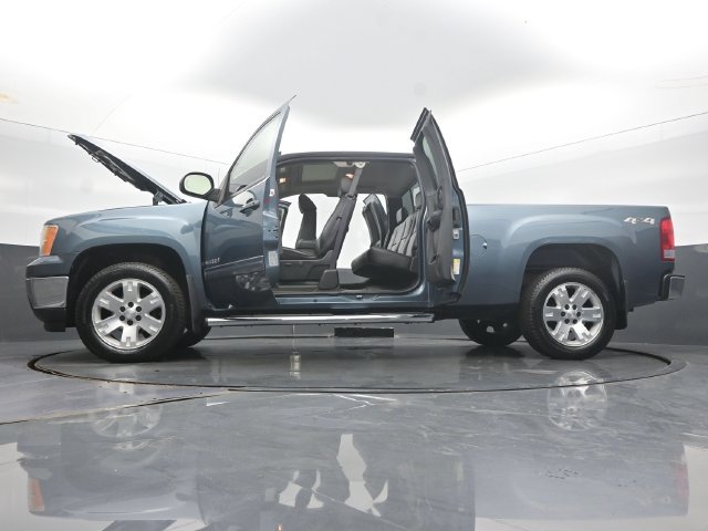 Used 2008 GMC Sierra 1500 SLT w/ SLT Preferred Package AWD/4WD image 57