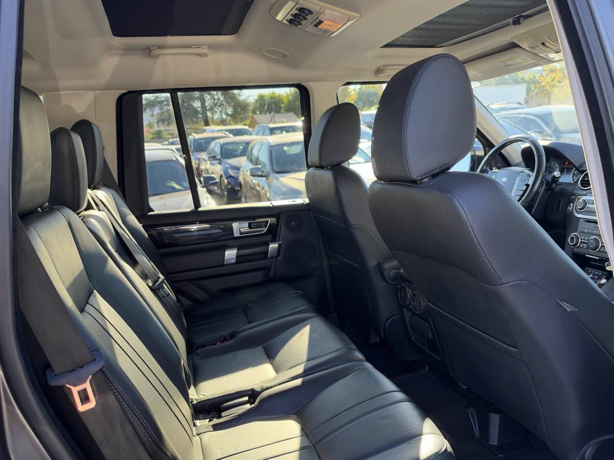 Used 2015 Land Rover LR4 HSE AWD/4WD image 21