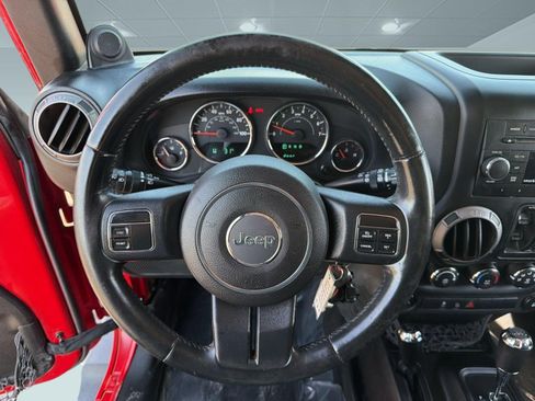 Used 2012 Jeep Wrangler Unlimited Sport AWD/4WD image 11