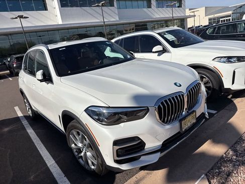 Certified 2023 BMW X5 xDrive40i w/ Premium Package image 3