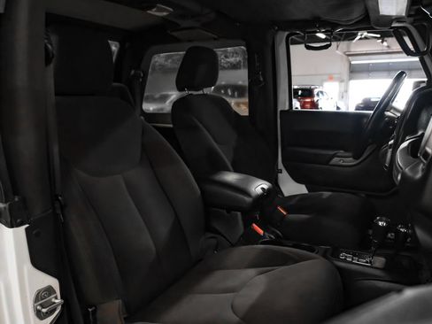 Used 2015 Jeep Wrangler Sport w/ Quick Order Package 24S AWD/4WD image 28