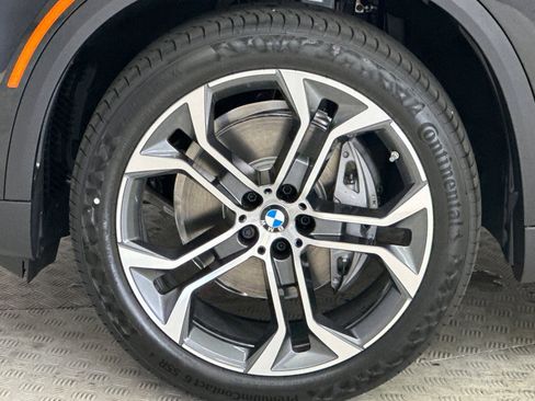 New 2026 BMW X5 sDrive40i image 11