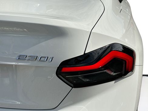 Certified 2024 BMW 230i 230i w/ Convenience Package image 31