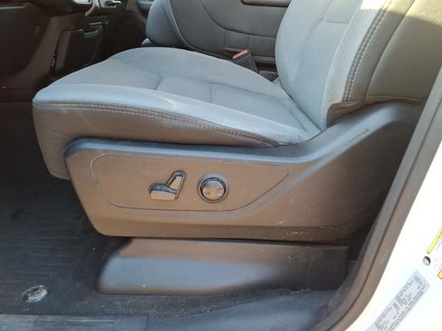Used 2022 RAM 1500 Big Horn AWD/4WD image 17