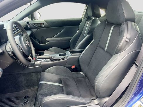 Used 2025 Toyota GR86 Premium w/ ALL Weather Mat Package (TMS) RWD image 20