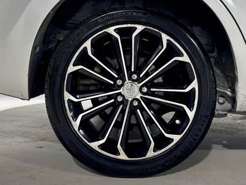 Used 2014 Toyota Corolla L image 33