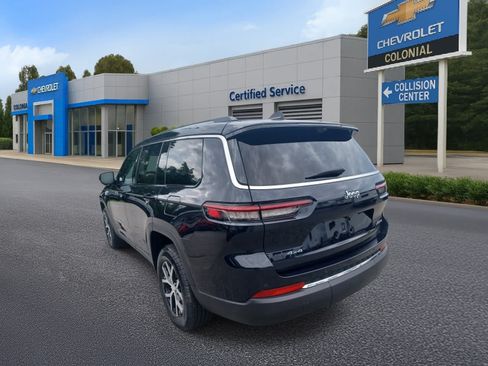Used 2023 Jeep Grand Cherokee L Limited w/ Luxury Tech Group II AWD/4WD image 5