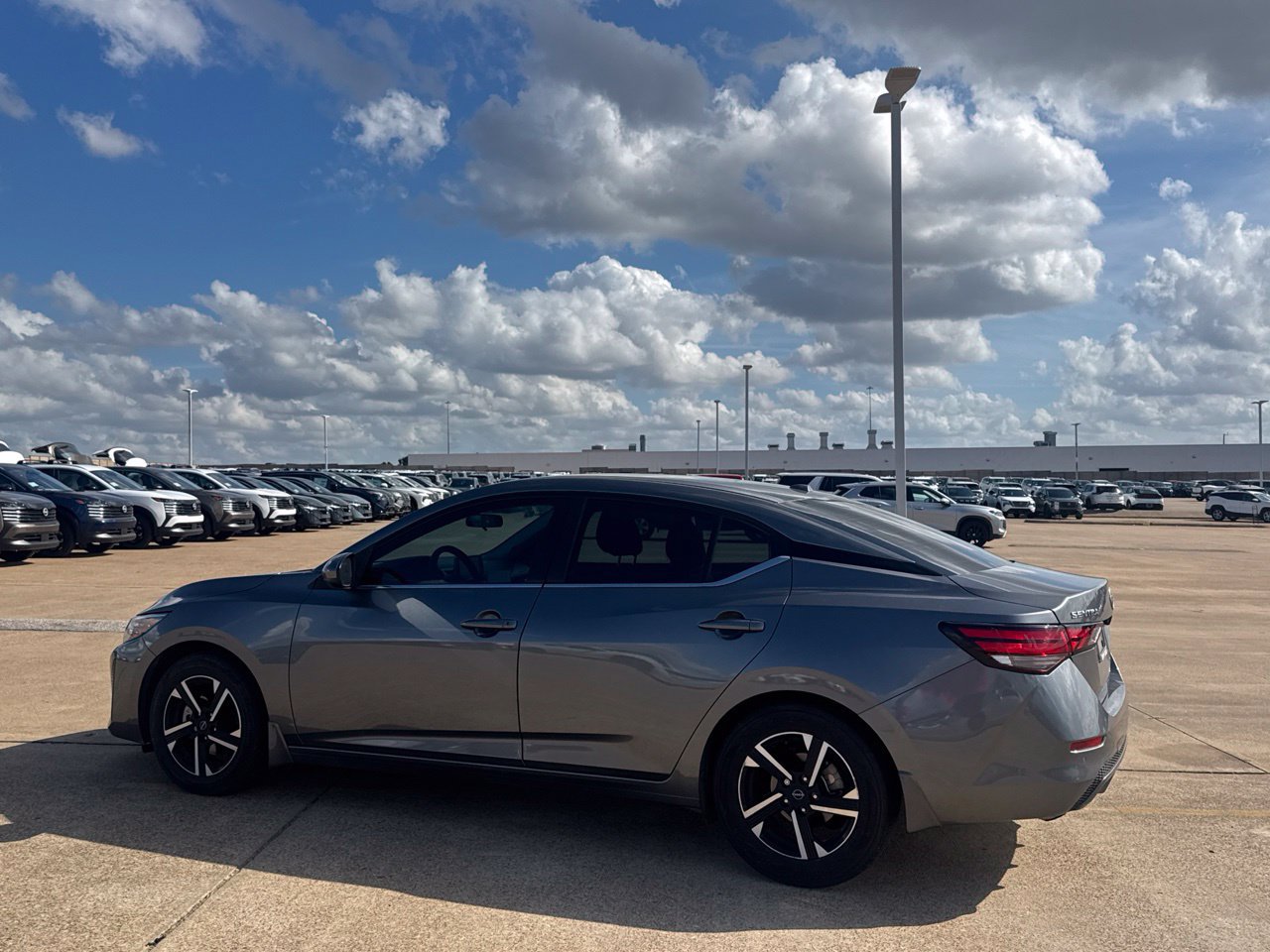 Used 2025 Nissan Sentra SV w/ Trunk Package FWD image 15