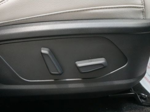 Used 2025 Hyundai Tucson Limited image 39