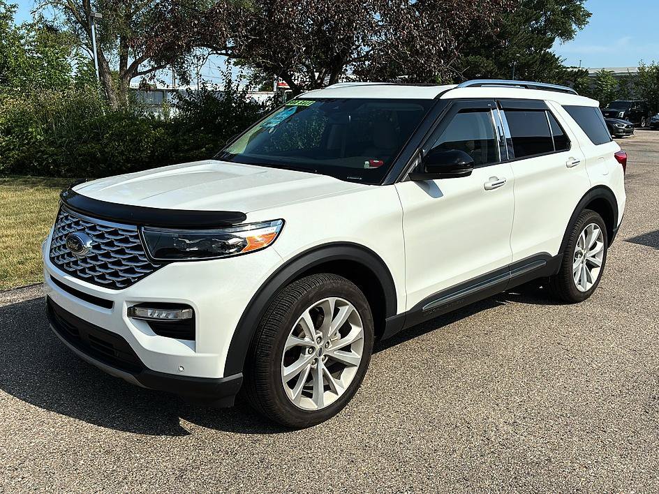 Used 2024 Ford Explorer Platinum w/ Class IV Trailer Tow Package AWD/4WD image 3