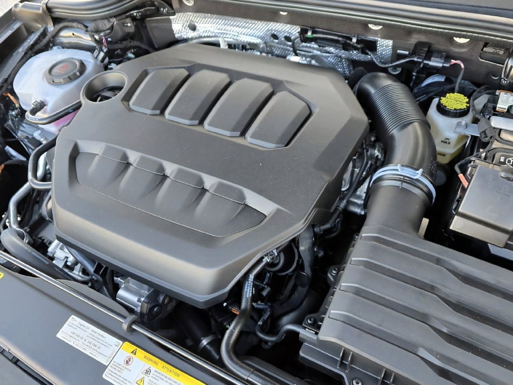 New 2026 Volkswagen GTI SE FWD image 7