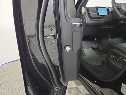 Used 2025 Rivian R1T Adventure AWD/4WD image 30