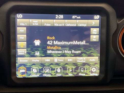 Used 2022 Jeep Gladiator Mojave w/ Safety Group AWD/4WD image 11