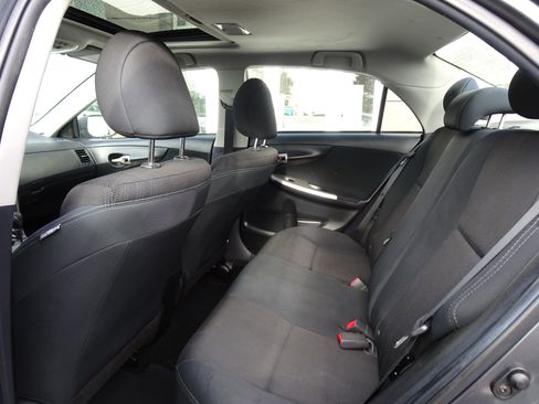 Used 2012 Toyota Corolla S image 14