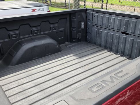 Used 2019 GMC Sierra 1500 SLT RWD image 5