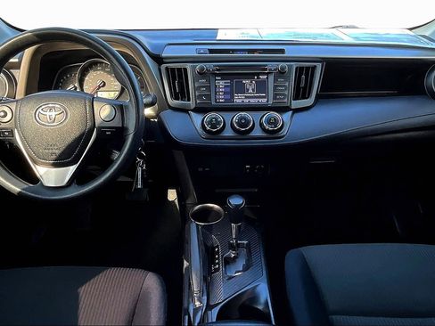 Used 2015 Toyota RAV4 LE image 14
