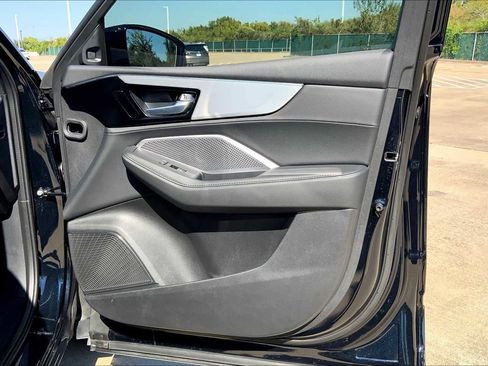 Certified 2025 Acura MDX SH-AWD image 22