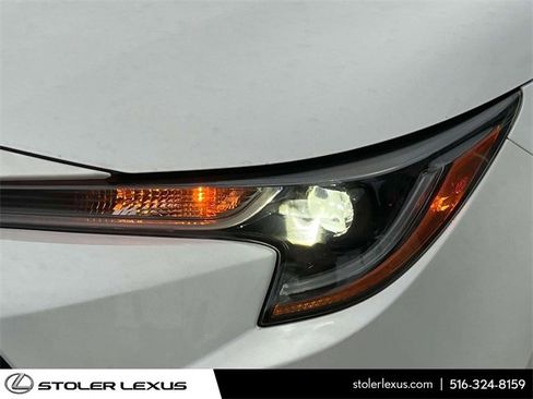 Used 2021 Toyota Corolla LE image 11