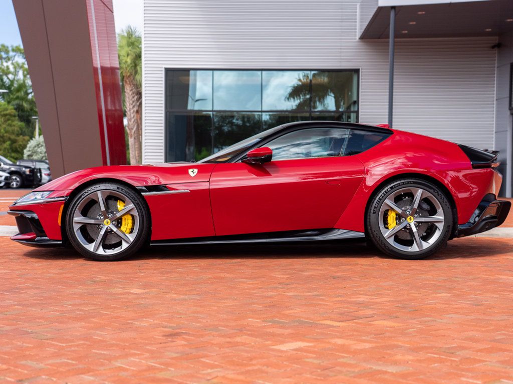 Certified 2025 Ferrari 12Cilindri RWD image 2