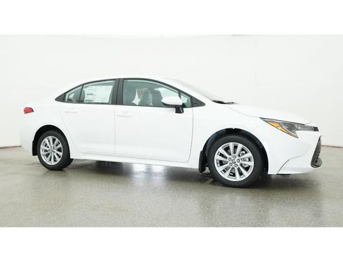 New 2026 Toyota Corolla LE FWD image 28