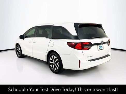 Certified 2026 Honda Odyssey EX-L image 6