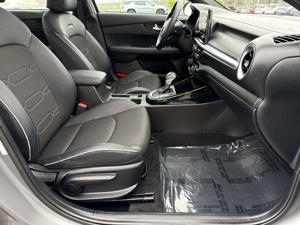 Used 2023 Kia Forte GT-Line w/ GT-Line Premium Package FWD image 20