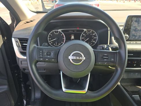 Used 2023 Nissan Rogue S FWD image 17