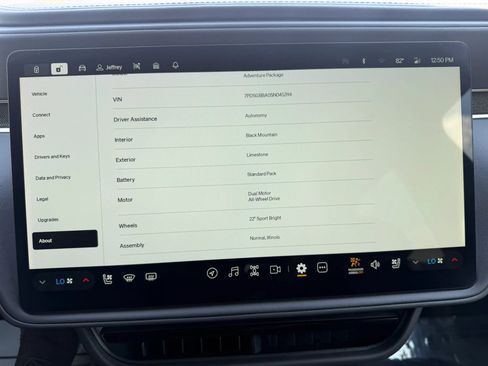 Used 2025 Rivian R1S Adventure AWD/4WD image 11