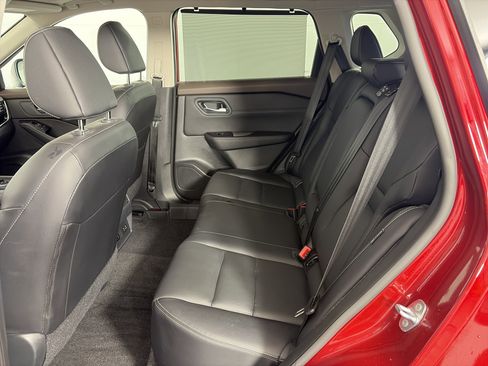 Used 2023 Nissan Rogue SL w/ SL Premium Package image 7