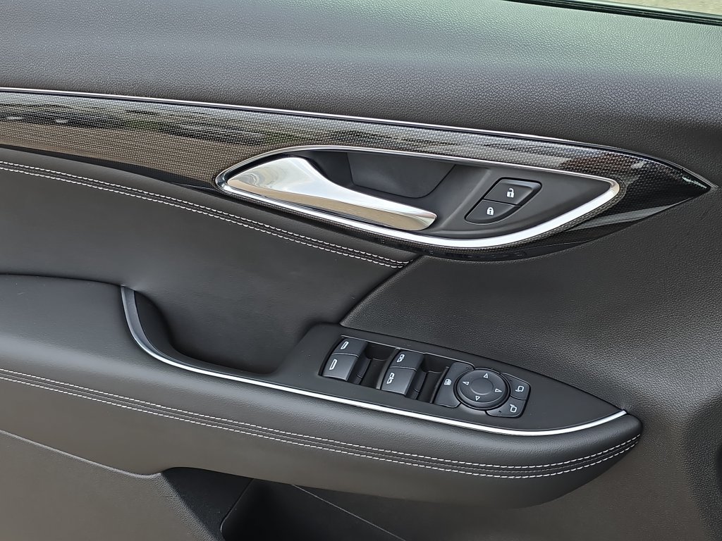 Used 2023 Buick Envision Preferred w/ Sport Touring Package AWD/4WD image 28