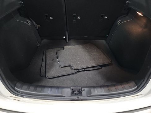 Used 2024 Nissan Kicks SV image 11