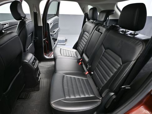 Used 2016 Ford Edge SEL w/ Equipment Group 201A image 40