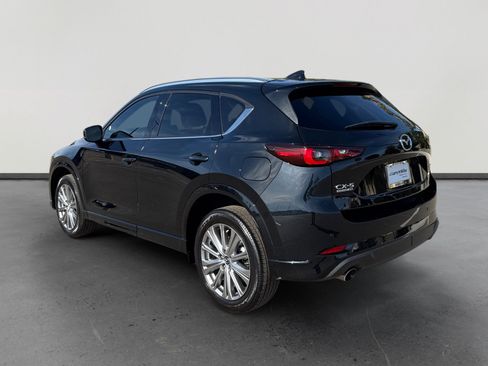 Used 2023 MAZDA CX-5 Signature image 3