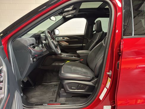 Used 2025 Ford Explorer ST AWD/4WD image 15