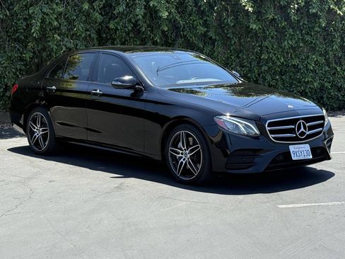 Used 2020 Mercedes-Benz E 450 4MATIC Sedan image 3